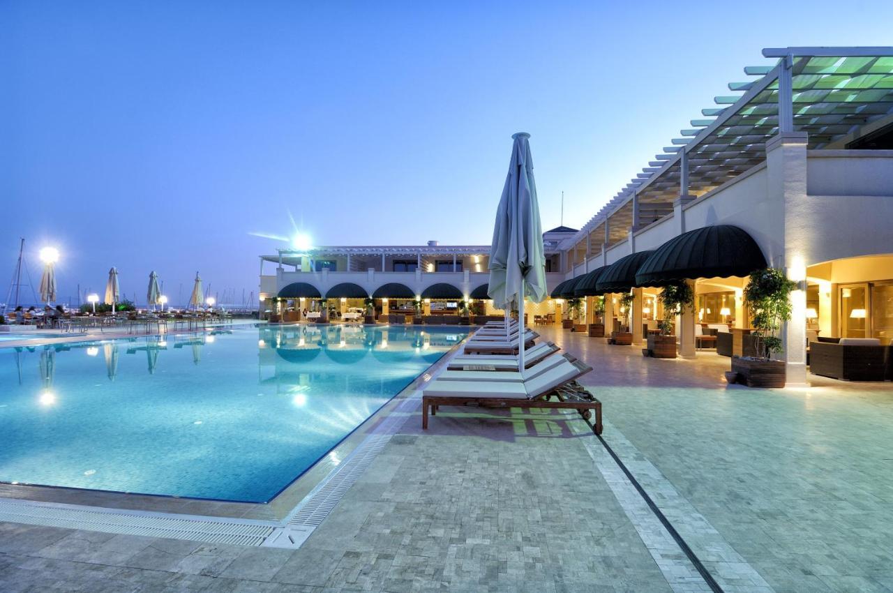 Yacht Club Hotel Didim Exterior photo